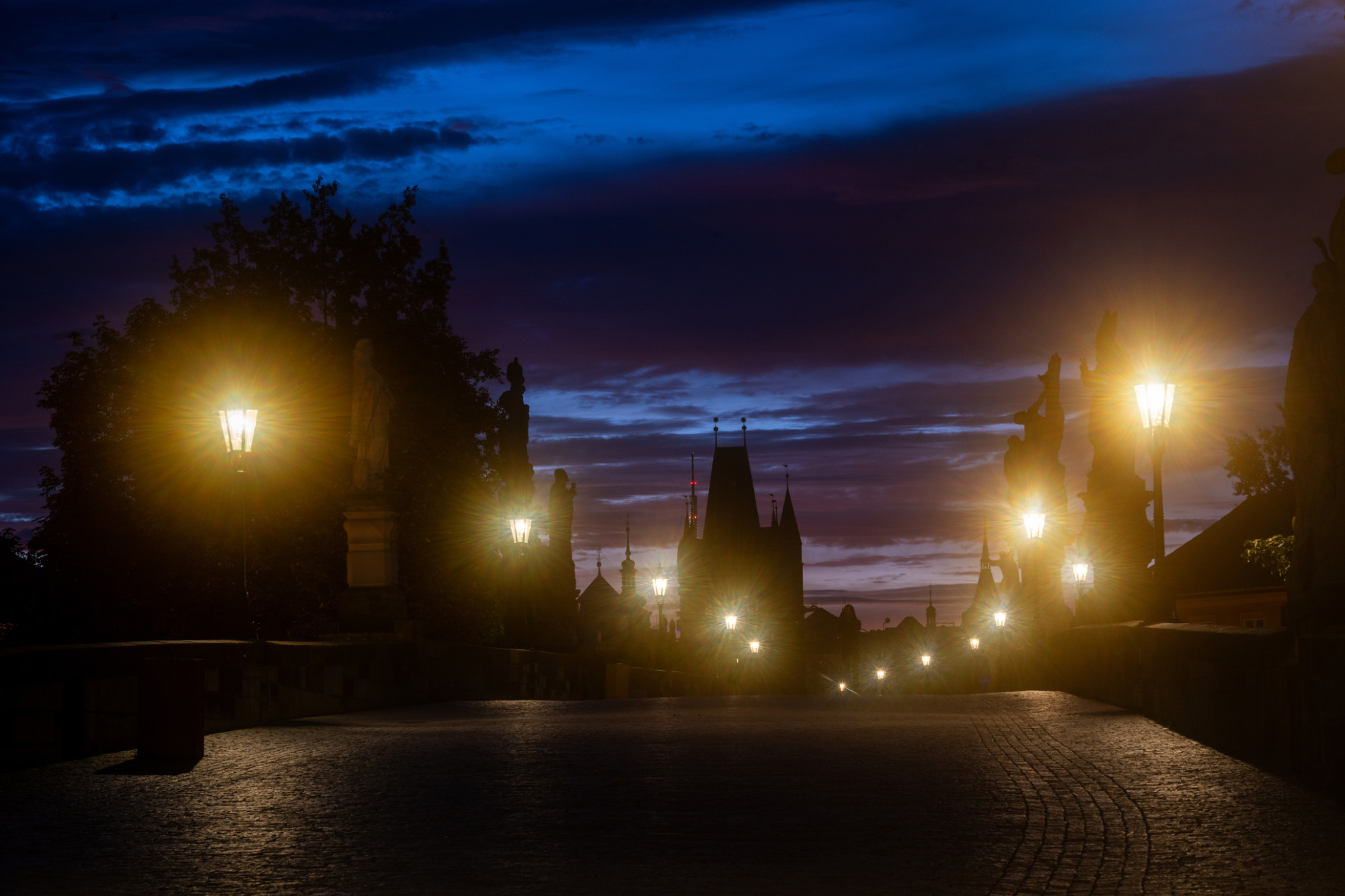 Karlův most v modré hodině – Gold Mist. Foto Peter Čech.
